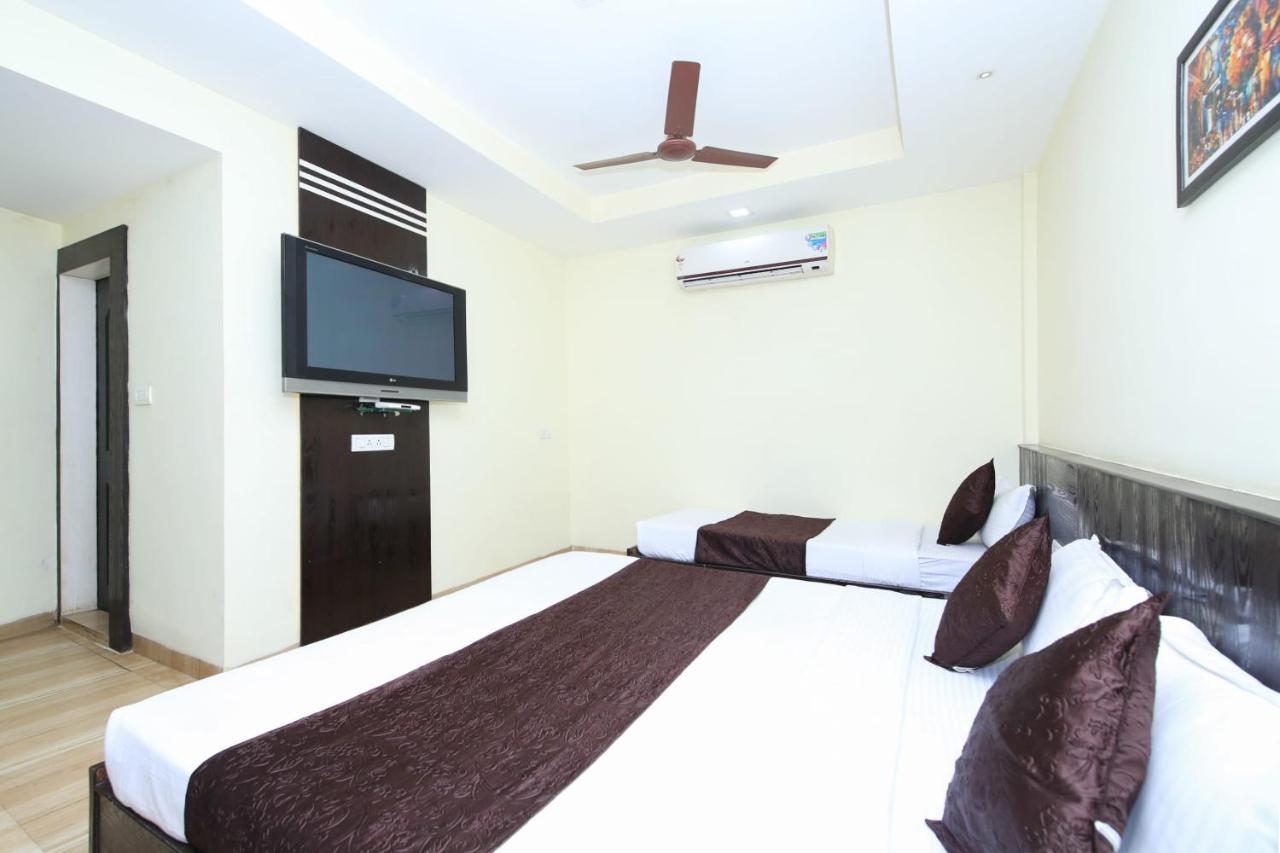 Oyo 2155 Hotel Wardhman Jabalpur Exterior foto