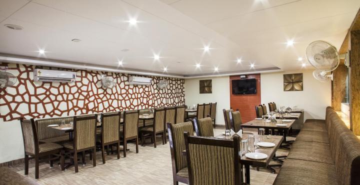 Oyo 2155 Hotel Wardhman Jabalpur Exterior foto