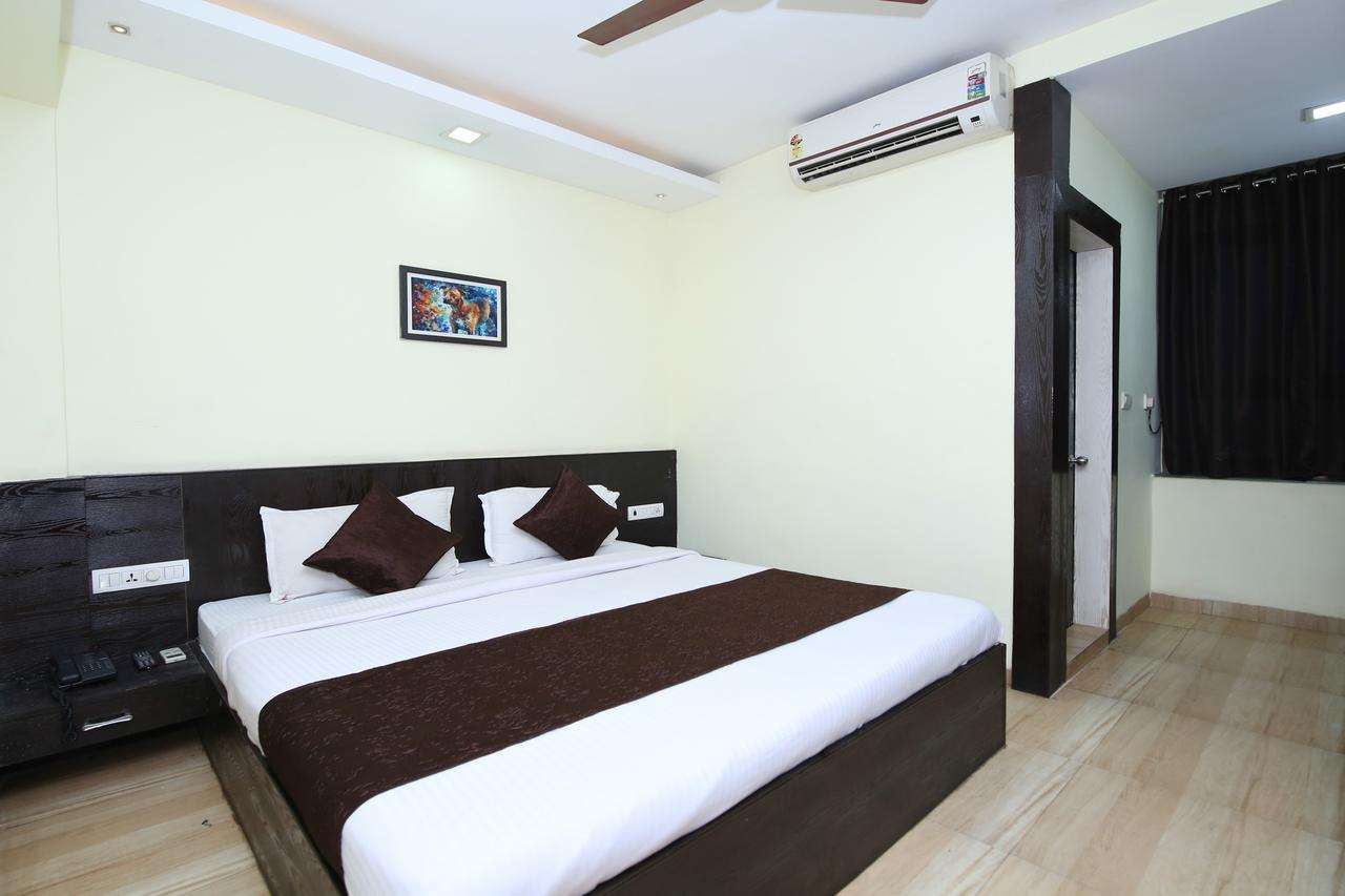 Oyo 2155 Hotel Wardhman Jabalpur Exterior foto